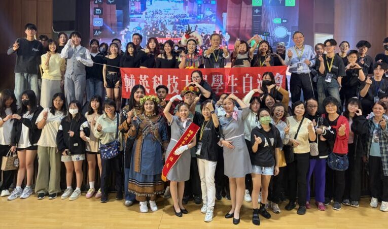 輔英科技大學社團市集登場、海軍陸戰隊無人機展演全場焦點