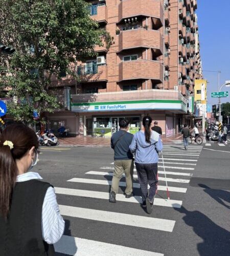 高雄再增11處「布穀鳥鳴蟋蟀聲」 聽聲音過馬路讓視障者更安心