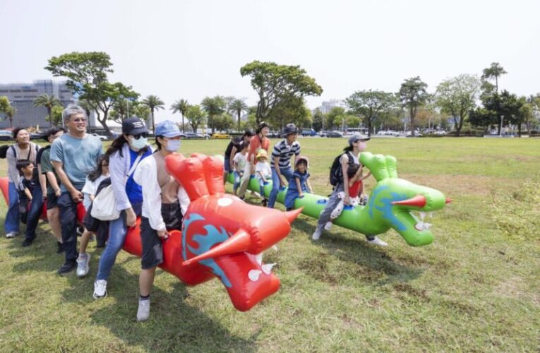 兒童節最萌運動派對，衛武營都會公園小恐龍探險家首日吸引逾二千人嗨翻衛武營！