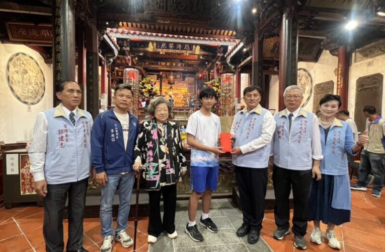 佳里機器人團隊赴美出征   仁安宮總幹事侯蔡雪吟善款助圓夢