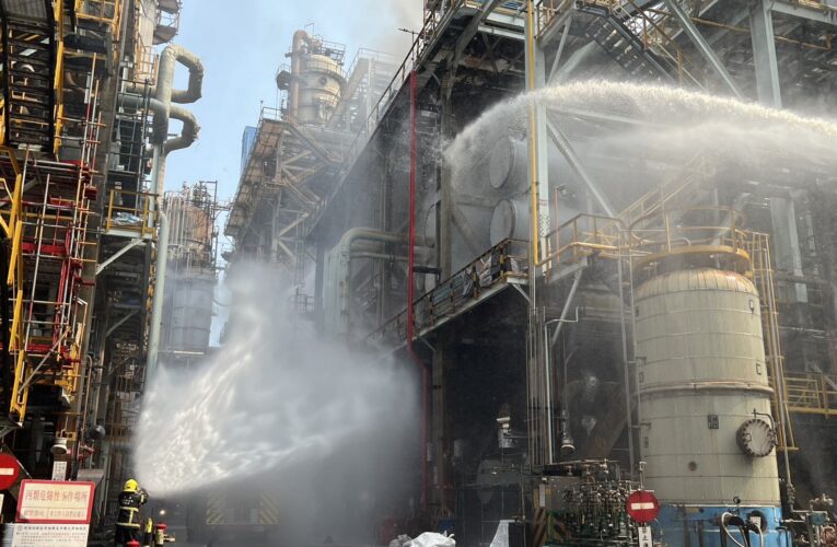 中油大林煉油廠火警　疑槽體洩漏燃燒重油濃煙密佈
