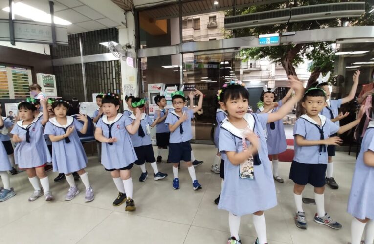 復活節溫馨一刻　西區公所洋溢童真與祝福