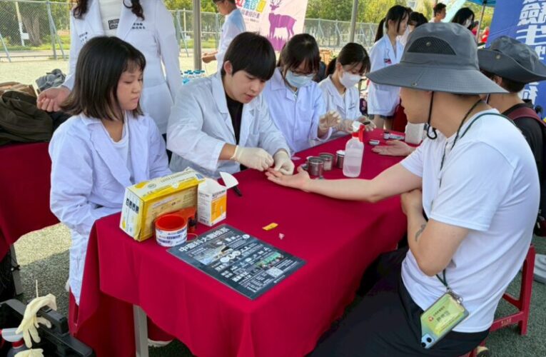 萬人城市健行一起走 中臺科大「社區行動柑仔店」守護市民健康