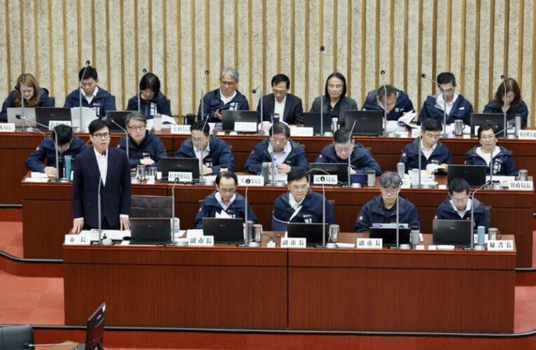 高雄敬老福利再升級 推動醫護智慧化　陳其邁：擴大敬老卡適用範圍 提升長輩生活品質