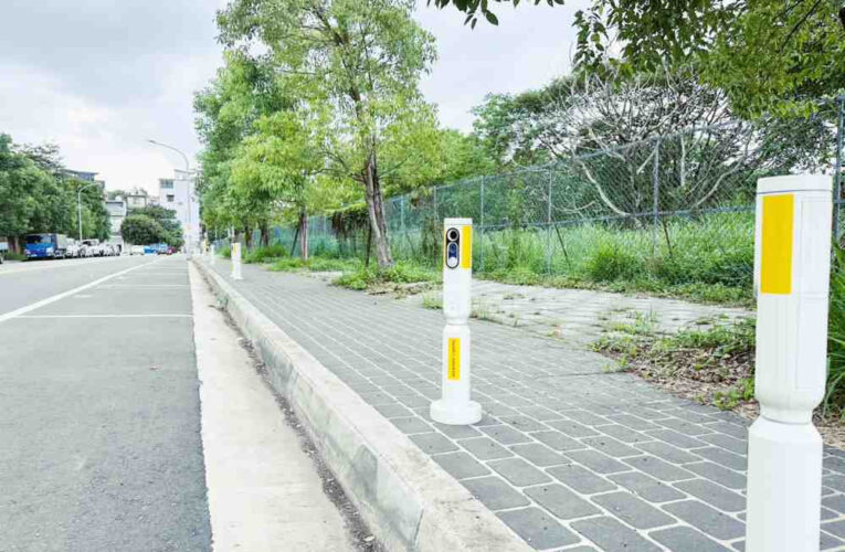 竹縣鄉鎮唯一全智慧化停車管理　竹東打造即時路邊停車格及充電樁空位查詢服務