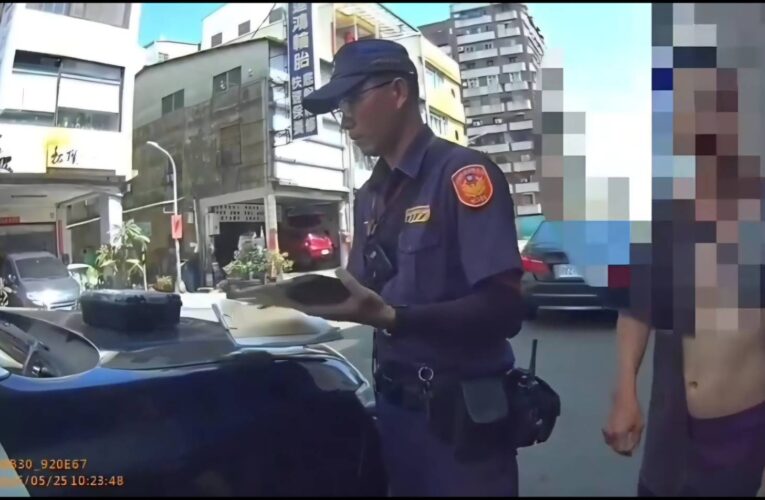 行車擦撞變街頭全武行！路人看不下去勸架　駕駛暴走遭警壓制