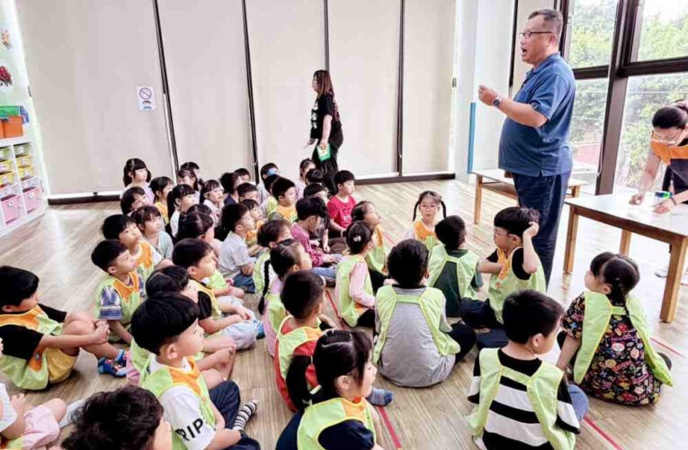 桃園郵局x四季幼兒園　母親節書寫明信片體驗郵政傳遞幸福與祝福