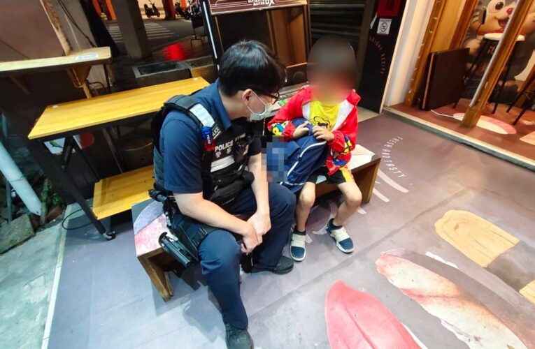 男童獨坐壽司店前引關注 「暖警」耐心安撫助父子團聚