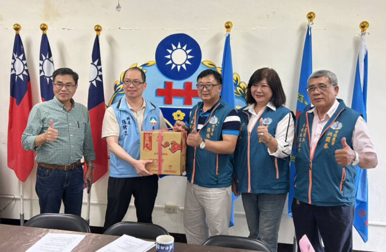 國慶閱兵自衛隊促進會理監事會 歡喜慶賀母親節