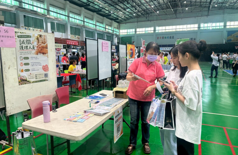屏東榮家參與大仁科大就博會 招募護理專業長照人才