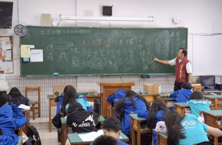 高雄市區監理所進校園交安宣導 加強防制青少年無照駕駛