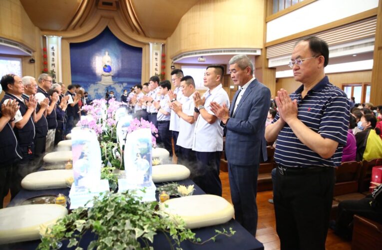 行願一甲子 清水千人浴佛共祈祥和人間