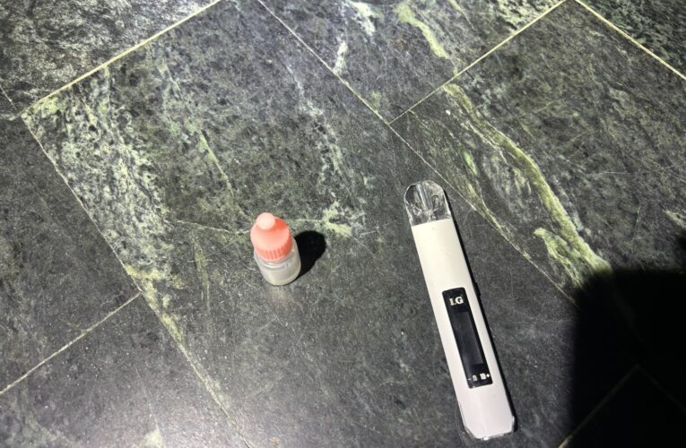 毒駕還敢逃？鳳山警一路追到底「雙通緝犯」重罰23萬落網
