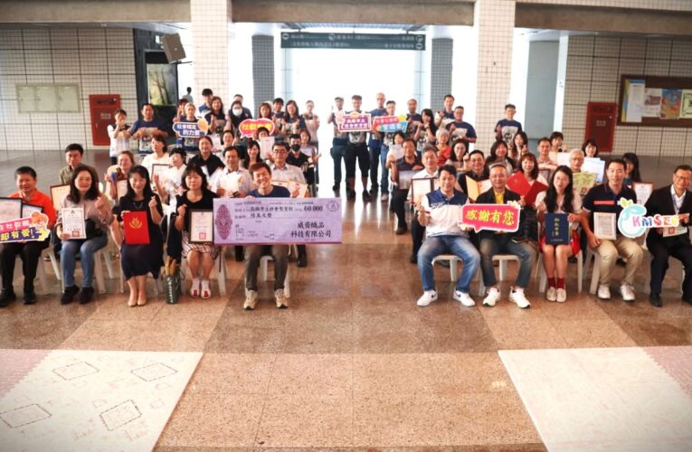 美濃國小裝設歐美設計地墊