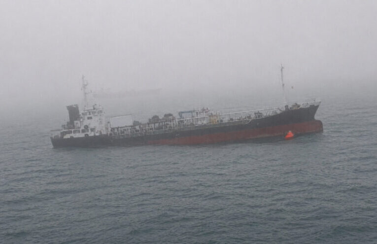「寶瓶星」油輪高雄外海故障 海保署啟動監控及應變整備防範污染風險