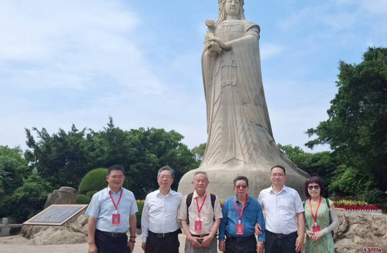 金大劉燈鐘博士至湄洲媽祖祖廟參拜  感受慈母心
