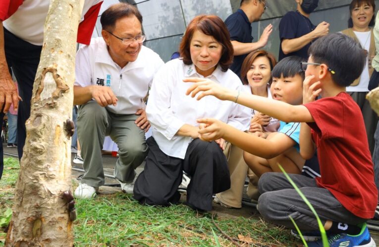 廢棄鐵道變身獨角仙棲地　黃敏惠率隊走讀頂庄里生態秘境