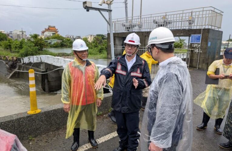 高市府團隊赴多區視察水情應變 陳其邁市長至茄萣、湖內掌握防汛水情