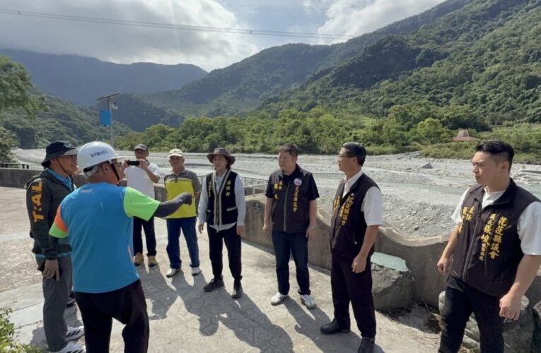 花蓮萬里溪上游現「堰塞湖」！張峻率隊會勘籲超前部署防災