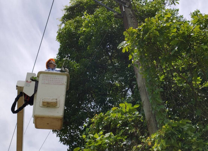 強颱巴威逼近  台電新營區處動員戒備