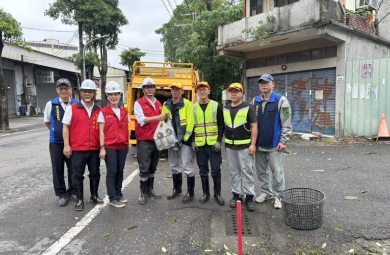 嚴防颱風後西南風強降雨風險 陳其邁巡視滯洪設施運作與道路清理復原作業