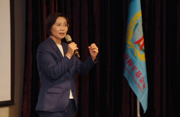 出席基金會演講與百萬網紅對談　徐欣瑩勉勵青年：敢於走不同的路