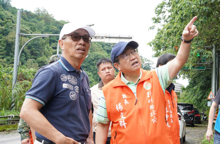新竹縣長文科視察尖石、內灣災況　宣布山區5校7/13日停班停課