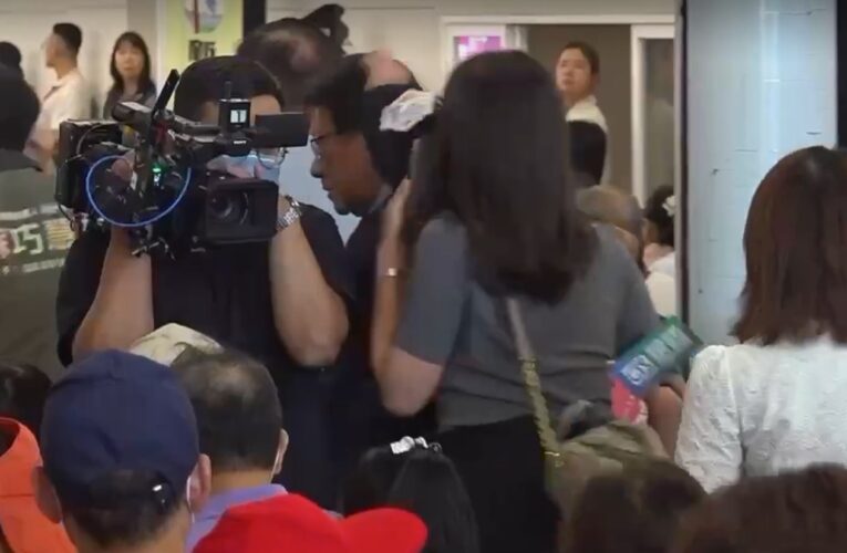 潘孟安遭指用手肘推記者　國民黨團轟：府黨雙寶傲慢嘴臉