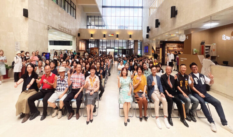 台中美術沙龍學會與台灣藝術協會聯展  作品激烈競逐展現跨世代藝術薪火相傳