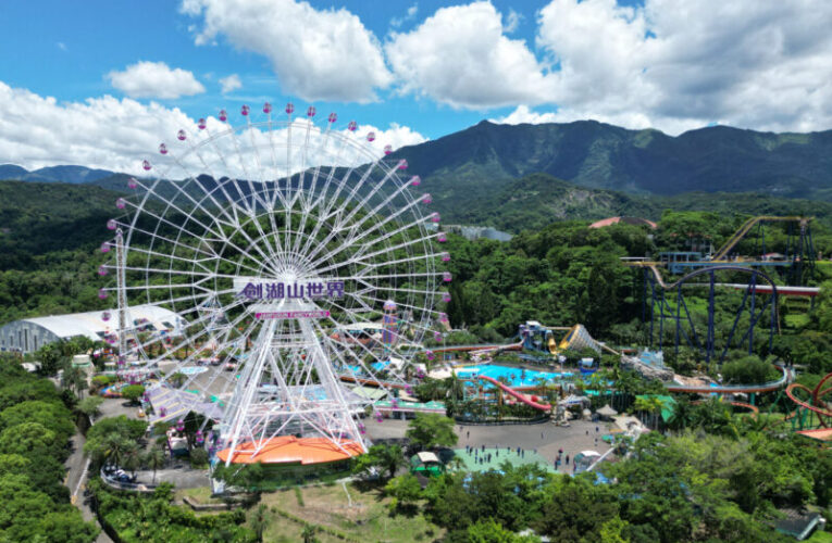 暑假玩水首選劍湖山！維京巨浪、漂漂河、尖叫無底洞一次解鎖