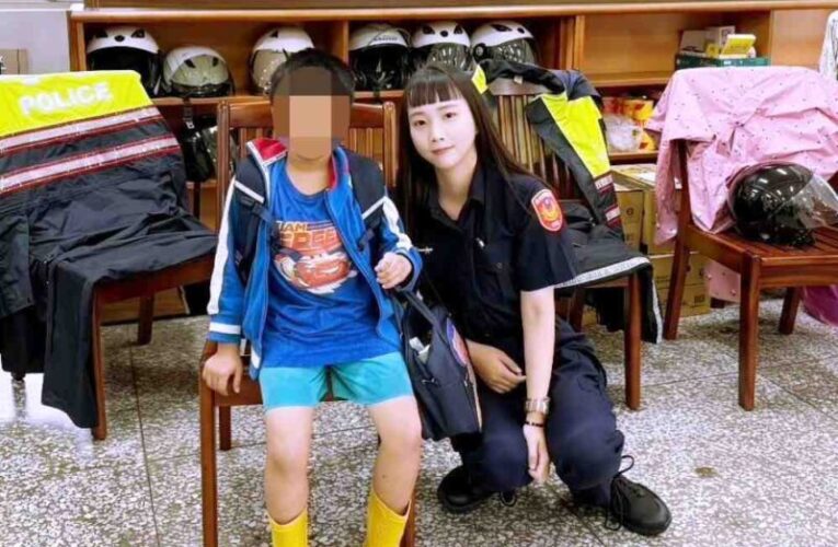 竹市警二分局員警及時伸出援手　助豪雨中徬徨無助迷途男童平安返家