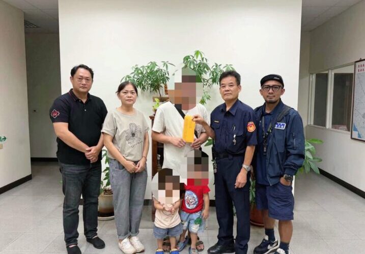 五寶家庭陷入經濟困境  枋寮警暖心集結善款救急