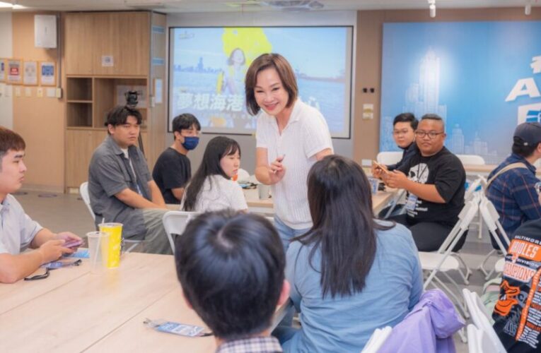 第八屆民主學校首次移師高雄 柯志恩親勉青年：你們可以引領世界的潮流