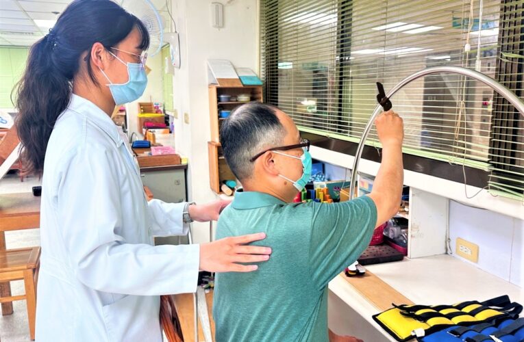退休教師右肩骨折　嘉榮醫療團隊助重拾自主生活