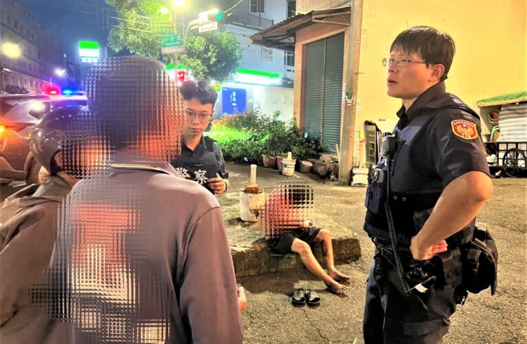失智婦癱坐路邊　新南巡警一眼認出速通知家屬