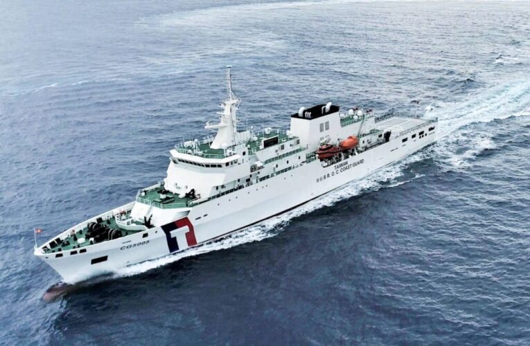 中海警船滯留蘭嶼外海　海巡署派台北艦監控