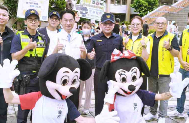 安全上學、平安回家　國小開學日竹市警二分局執行轄區10所國小護童勤務