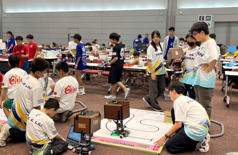 高雄學子暑假勇闖世界機器人大賽 林園國小勇奪冠亞軍 高雄聯隊拿得國中、高中組冠軍