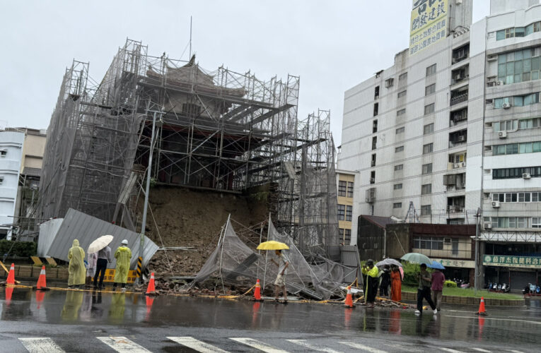 南市府緊急處置國定古蹟大東門側牆局部崩落 