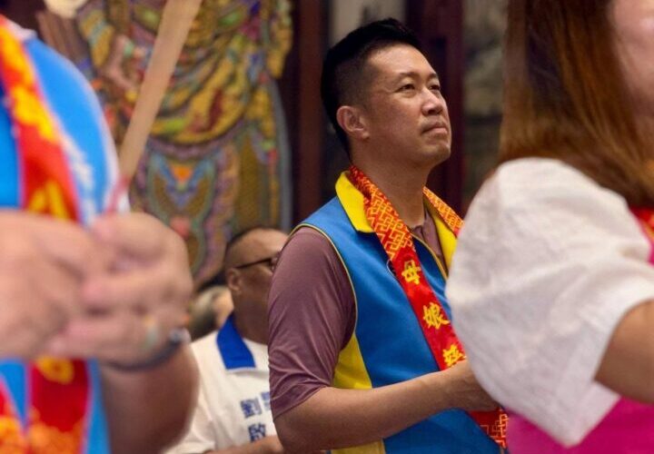 鍾易仲陪同柯志恩出席王母娘娘祝壽大典