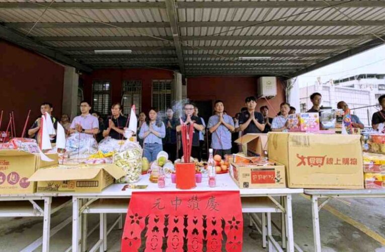 轄區治安平穩、同仁執勤平安　中元普渡竹警二分局恭請法師誦經祈福