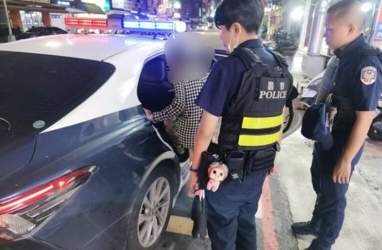 一個月兩度相遇82歲老婦！小港警「記得她的臉」再度護送返家
