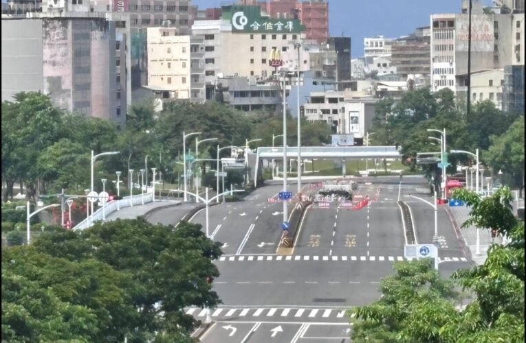 警報一響高雄街頭瞬間淨空！城鎮韌性演習登場　輕軌停駛、民眾就地避難
