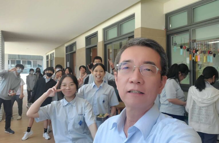 從五根手指到百年基石 校長不僅是職涯上的一個職稱，更是責任、視野與行動的代名詞