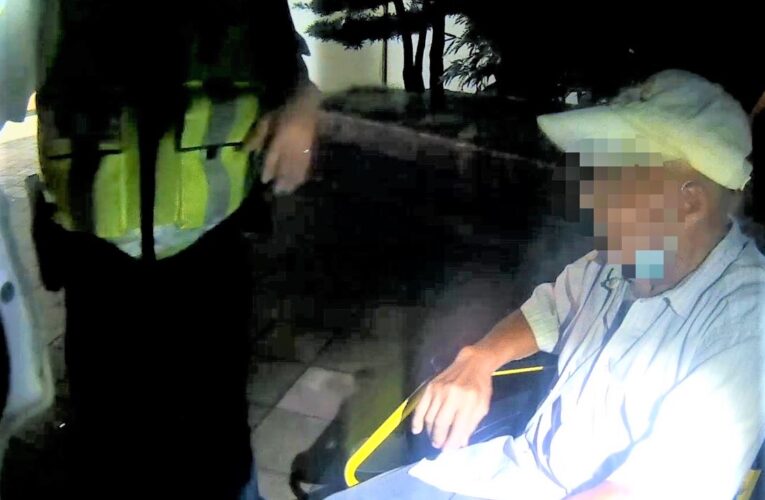 身體不適無力返家　公園警親送八旬翁安全回安養中心