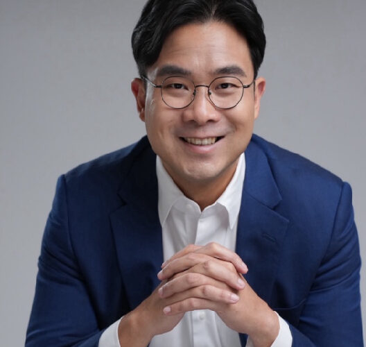 高雄市議員參選人蔡秉璁：柯志恩擁抱深藍基本盤，無法得到多數市民認同