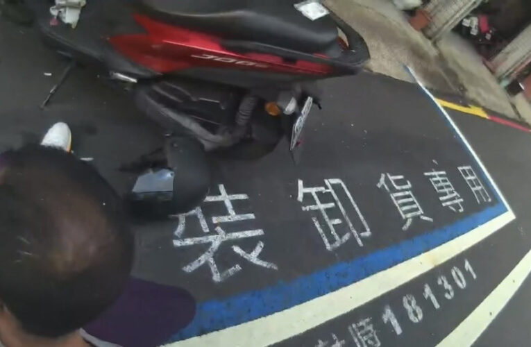 鑰匙沒拔就離開！機車「瞬間消失」　前鎮警35分鐘跨區抓到竊賊