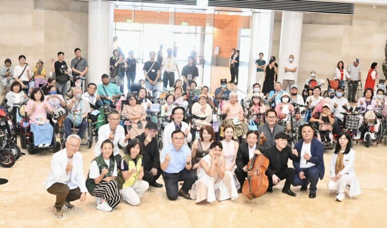 中鋼教育基金會聯合張正傑老師舉辦輪椅族公益音樂會 溫馨邁入第12年