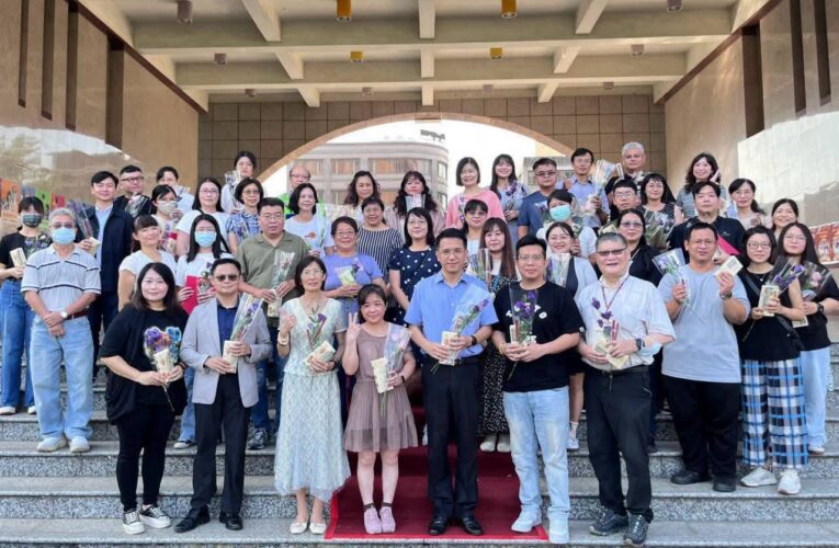 束脩謝師恩 冰心暖三信 三信家商敬師月溫馨登場 師生共譜感恩樂章
