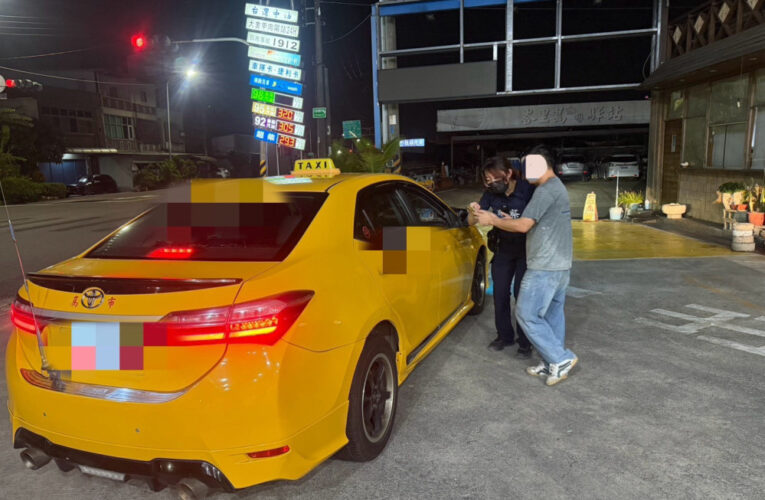 爆胎無助苦牽7公里！越南移工深夜想走回家　岡山警一路暖心陪伴